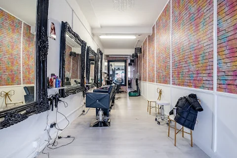 Photo Neelam's Hair and Beauty Salon