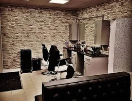 Glamour Bar /Gents Lounge