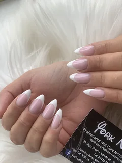 Photo YORK NAILS