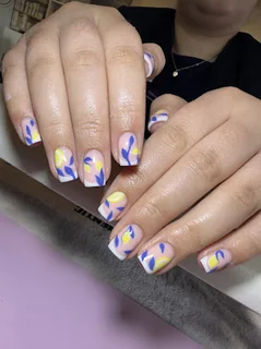 Photo Wavy Nails