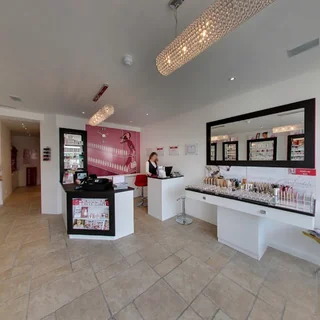 Photo Skinmaze Beauty Clinic Westbourne