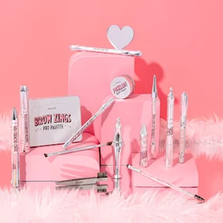 Photo Benefit Cosmetics Brow Bar Counter