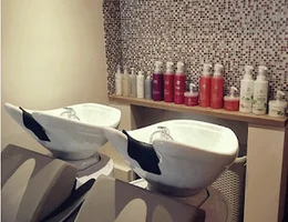 Miyu Boutique Salon