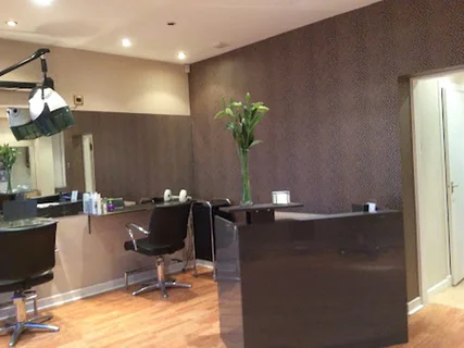 Photo 1a Gladstone Place - Hair & Beauty Salon