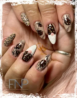 Photo Lynz Nails and Beauty