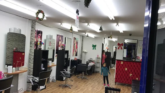 Photo The Beauty Salon Off Ilford Lane