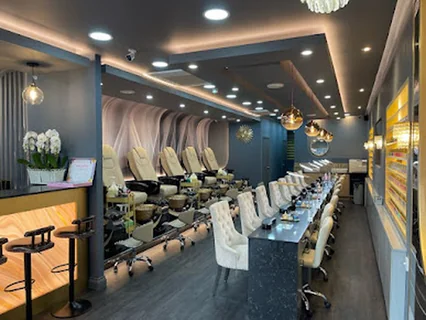 Photo Grand Lux Nail Spa