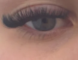 Lisa's Lashes