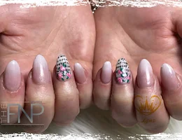 Lynz Nails and Beauty