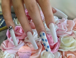 Nails Amor