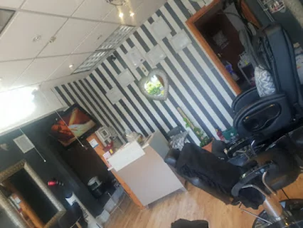 Photo Happi’s hair and beauty salon