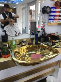 Photo Golden barber shop