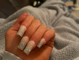 Nails Xinh Limited