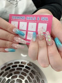 Photo Diamond nail