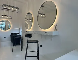 Studio 8 Salon