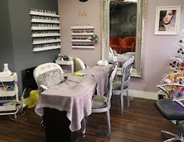 Me Me's Beauty Salon and Semi Permanent Makeup