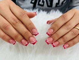 Lee Nails & Beauty