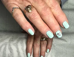 Emma’s Nails and Waxing haven