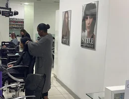 Regis Salon Brent Cross