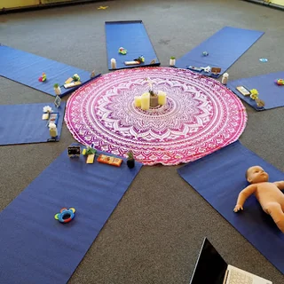 Photo Seeds to Sunshine baby massage, yoga and dance