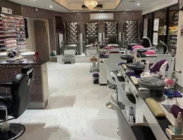 Silk lounge Nail And Make up Bar