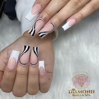 Photo Diamond Nails & Spa