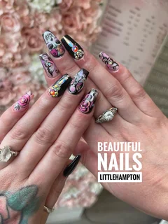 Photo Beautiful Nails And Spa