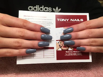 Photo TONY NAILS Gloucester