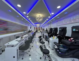 Luxury Nails & Spa