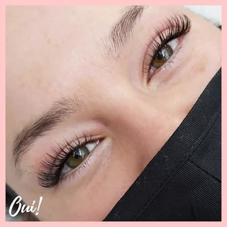 Photo Oui! Beauty - Eyelash Extensions & Eyebrow Treatments