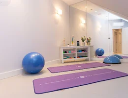 Walking on Clouds | Hampstead | Massage & Physiotherapy