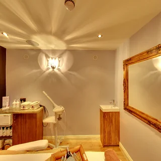 Photo Boutique Spa Queensway