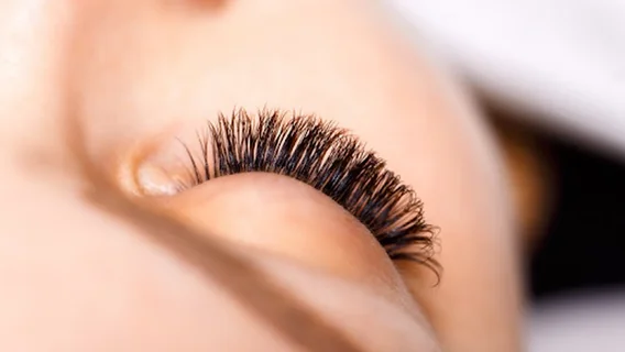 Photo Silk Lash Extensions