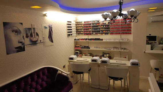 Photo 3d Nails Hair Lash and Brows Studio