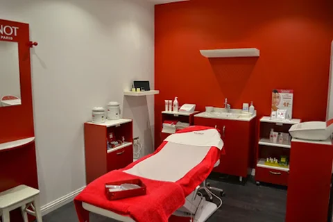 Photo The Guinot Salon Gerrards Cross