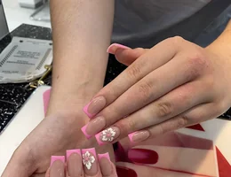 Elegant Nails Spa huntingdon