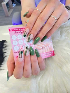 Photo Diamond Nails & Spa