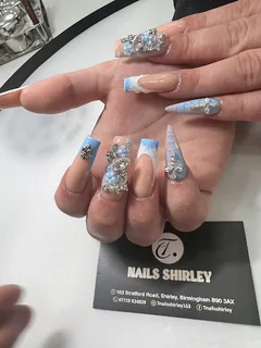 Photo T Nails Shirley