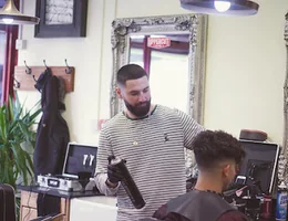 Gio's Barbers - Royston