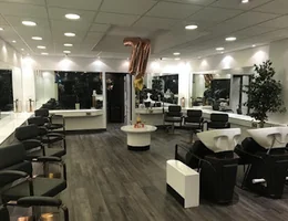 Salon 77