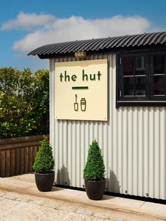 Photo The Hut