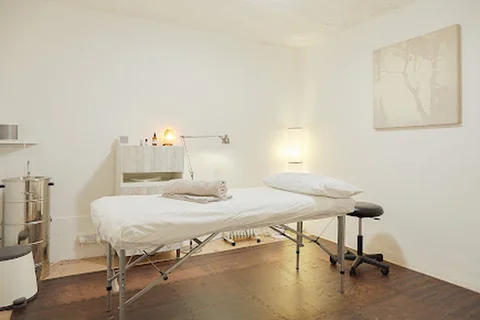 Photo London Health - Acupuncture & Remedial Sports Massage - Waterloo Lambeth