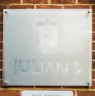 Photo Julian's Hair Salon (Newbury)