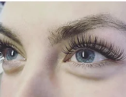 Stephanie Jade - Lash Specialist, Hair And Beauty