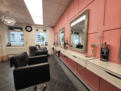 Photo Renaissance Hair & Beauty Salon