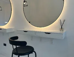 Studio 8 Salon