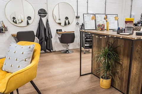 Photo The Beehive Hair Studio