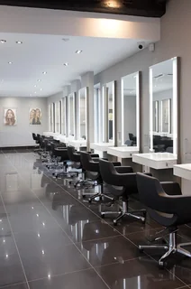 Photo Headmasters Wokingham