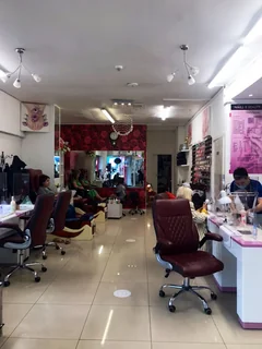 Photo Nails & Beauty 4U London