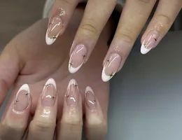 Glossy nails